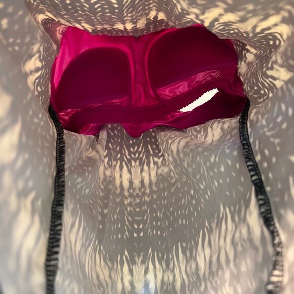 Gerry Athletic Tank Top Black Pink Built-In Bra Size S Women’s Workout Shirt - Picture 3 of 5